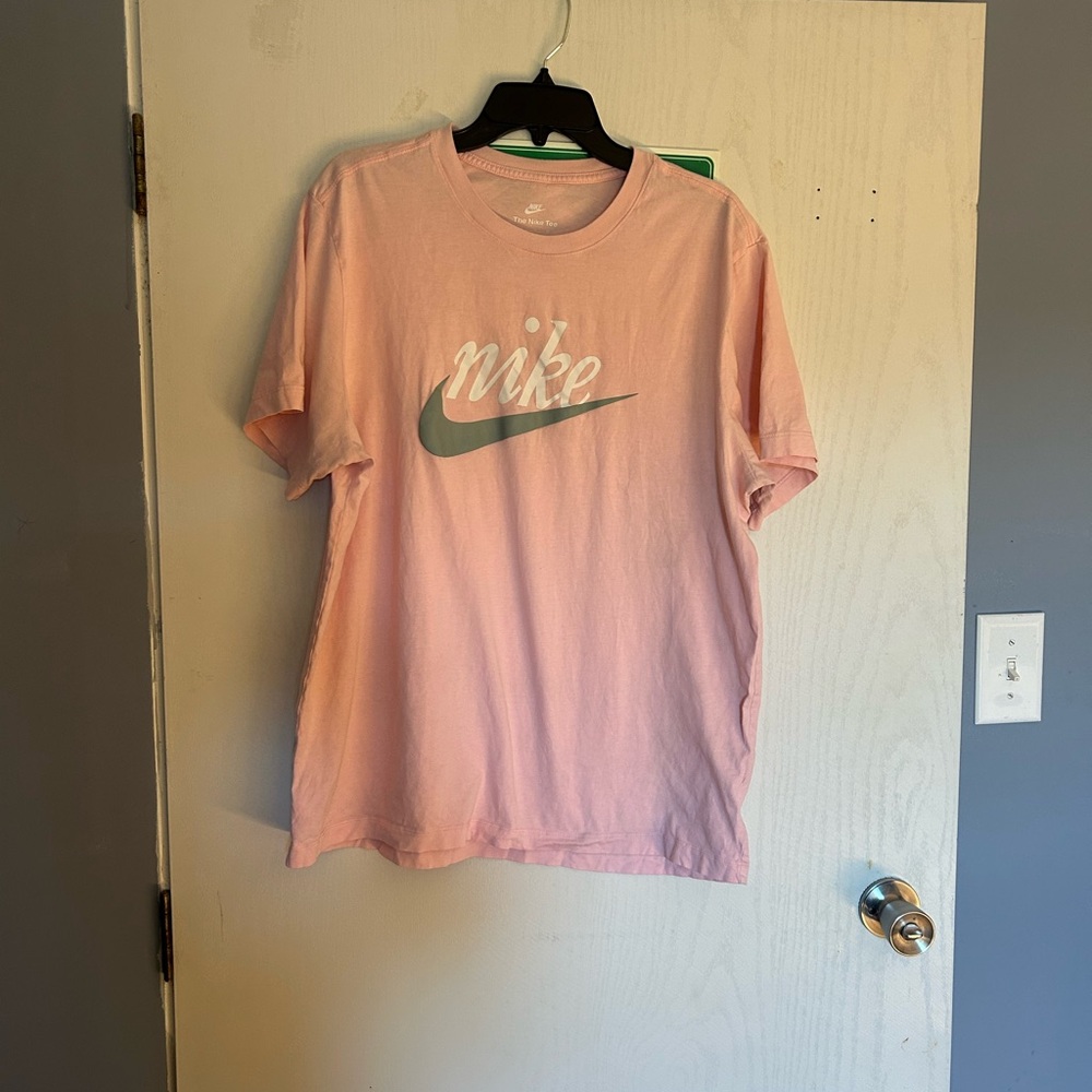 Nike Men's Light Pink Tee with Gray Logo